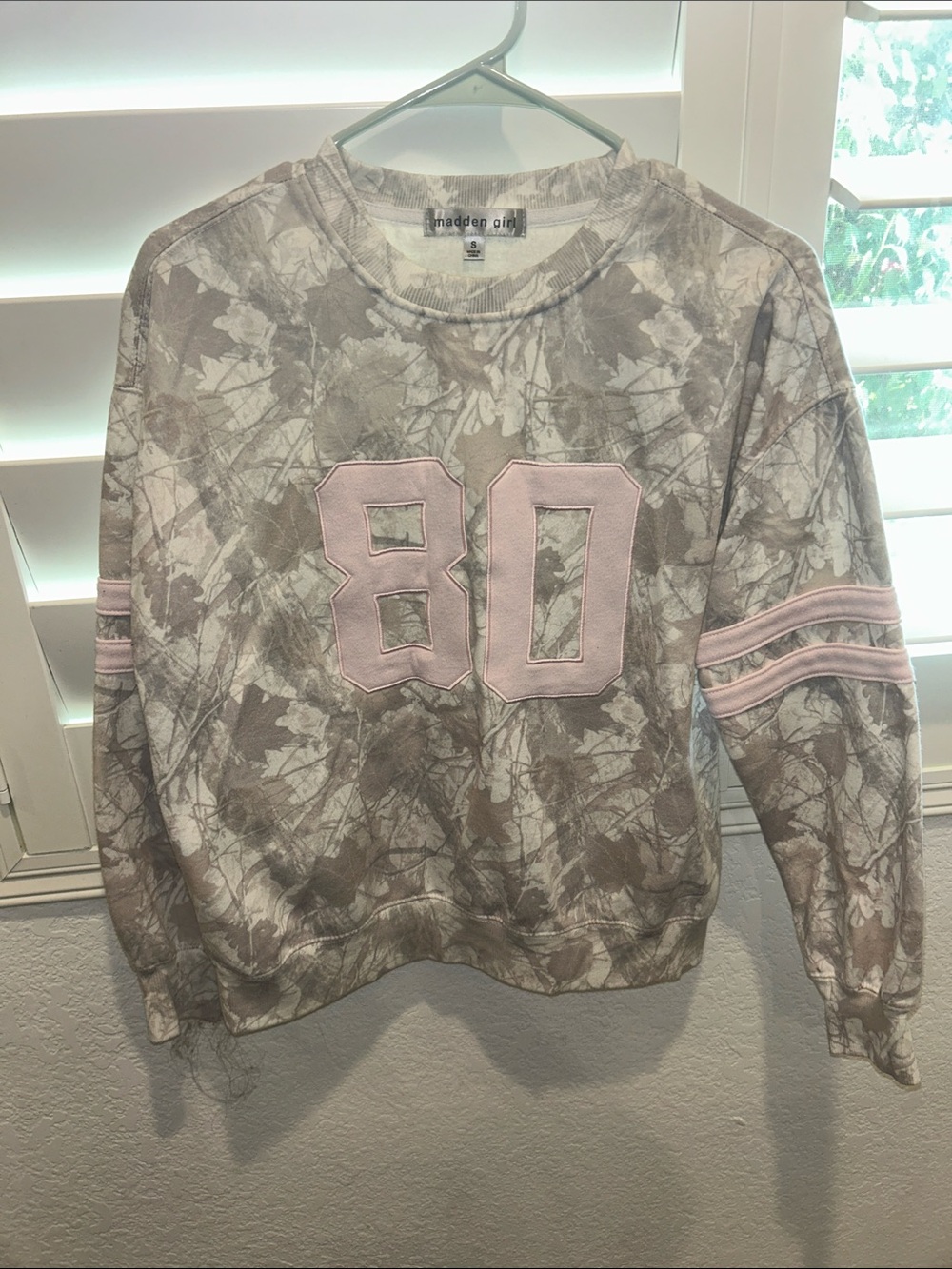 Madden Girl Camo Sweatshirt Junior Size Small Pink #80